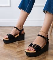 Gemre Czarne sandały damskie z ozdobną klamerką Sarni