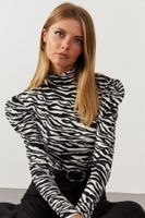 Cool & Sexy Women's Black-White Balloon Sleeve Zebra Pattern Blouse