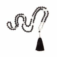 Bodhi Yoga Bodhi Mala lávakő és okenit nyaklánc fekete bojttal, 108 gyöngy