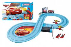 Autodráha Carrera First Autá / Cars 2,4m plast + 2 autá na batérie v krabici 50x30x8cm