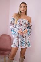 Floral dress on the shoulders powder pink