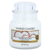 Yankee Candle Snow in Love ароматна свещ Classic средна 104 гр.