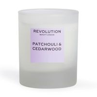 Revolution Vonná svíčka Patchouli & Cedarwood (Scented Candle) 170 g