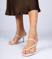 Gemre Elegáns fehér tűsarkú papucs Kapilon