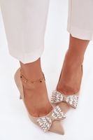 Bézs színű, masnival és kristályokkal díszített, Marivine magassarkú cipők