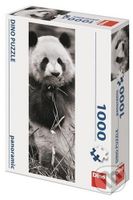 Panda v trávě Panoramic - puzzle z kategorie Zvířata
