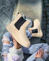 Resti Beige women's boots a'la snow boots Uteris