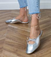 Gemre Srebrne klapki zabudowane na płaskiej podeszwie Matila