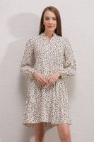 Bigdart 2322 Vzorované šaty - krémová