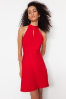 Trendyol Red Belted A-Cut Mini tkané šaty s vysokým límcem