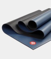 Manduka GRP® ADAPT YOGA MAT csúszásgátló PU felületű gumi jógaszőnyeg 180 x 66 cm x 5 mm Szín: Midnight (Sötétkék)