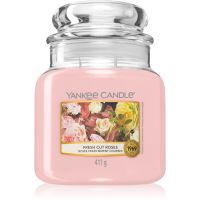 Yankee Candle Fresh Cut Roses aроматична свічка Classic маленька 411 гр