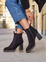 Resti Women's eco-suede ankle boots on a pillar Idilla