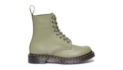 Dr. Martens 1460 Pascal Virginia Leather Boots