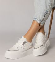 marka niezdefiniowana Białe sandały na słupku ze sprzączką Runaz