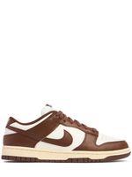 Dunk Low Sneakers
