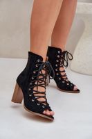 PS1 Sarkú Szandál Karpusszal És Fűzéssel Fekete Ivelseki