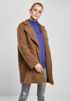 Women's oversized Sherpa coat of the middle class