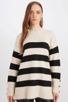 DEFACTO Regular Fit Crew Neck Buttoned Striped Knitwear Sweater Tunic