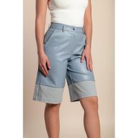 Kurze Lederhose, Hellblau