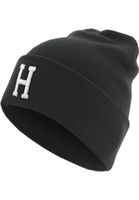 Knitted hat with letter cuff H