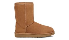 UGG Women's Classic Short II Boot Brown Dámske - Topánky UGG - Hnedá - 1016223-CHE-6 - Size: 6