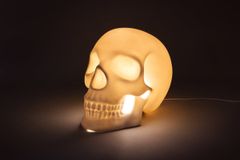 lampa stołowa SUCK UK - SKULL LAMP