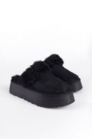 Capone Outfitters Furry Closed Toe Women's Slippers