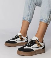 Gemre Biało-czarne sneakersy z panterkowym dodatkiem Meril